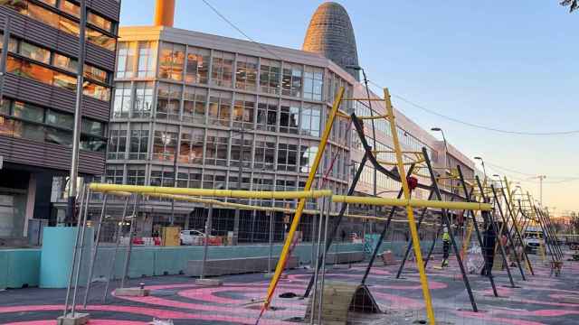 Tirolinas gratis en la Gran Via de Barcelona/ BETEVÉ