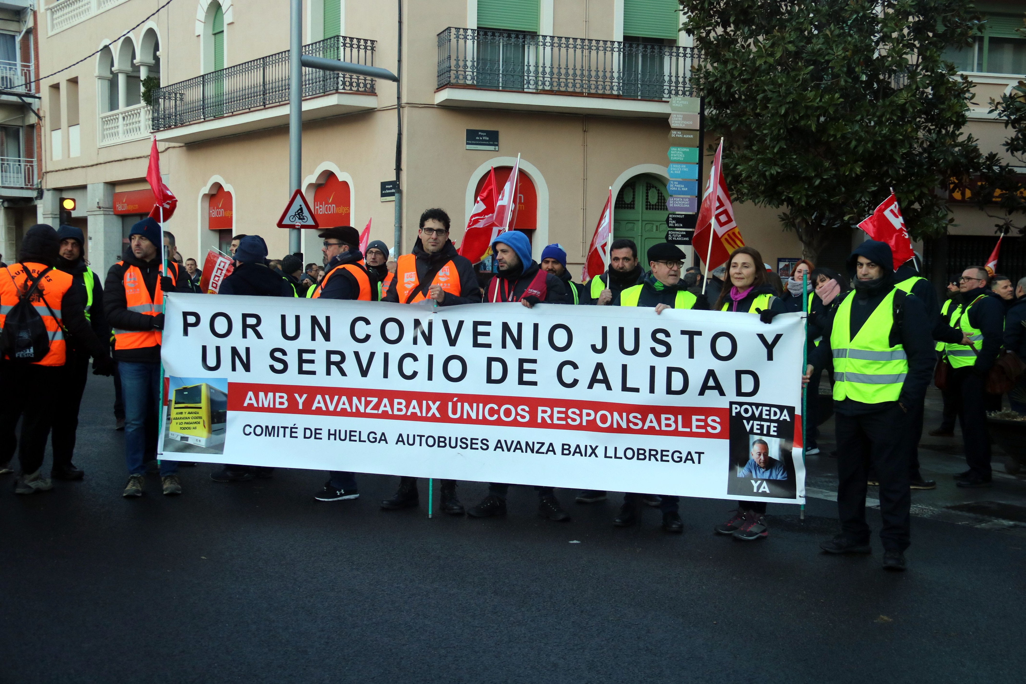 Trabajadores de Avanza Viladecans en una manifestación / Cedida