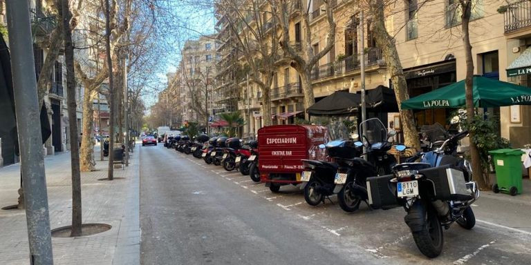 Calle de Enric Granados, donde se encuentra el restaurante / ALBA CARNICÉ (MA)