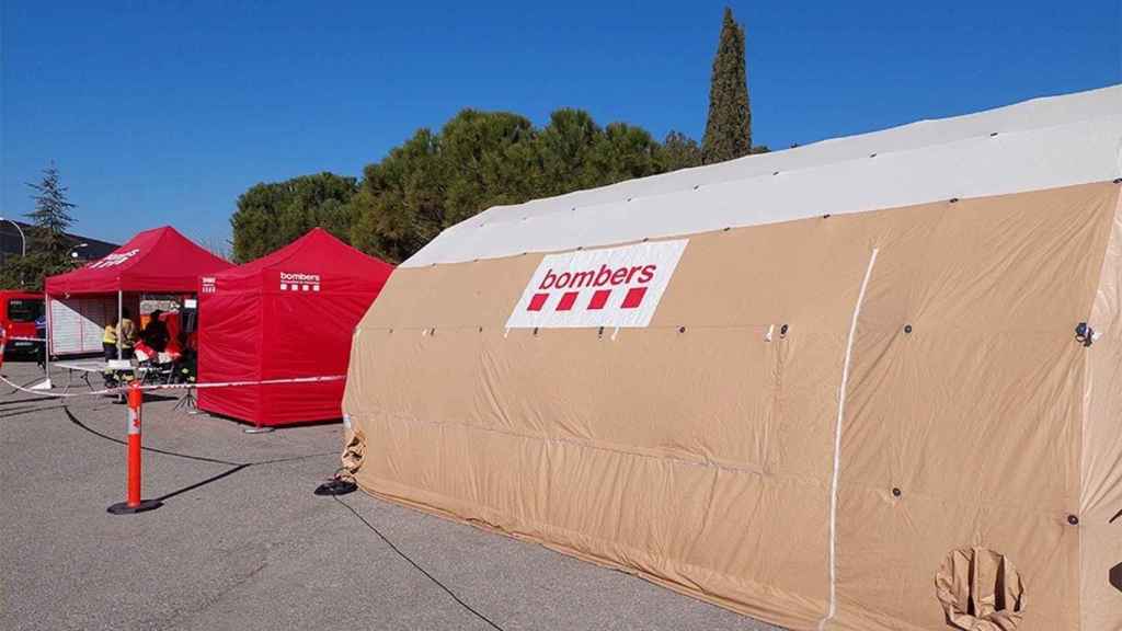 Campamento establecido por los bomberos para buscar a Mònica Cuscó / @ESPARREGUERA