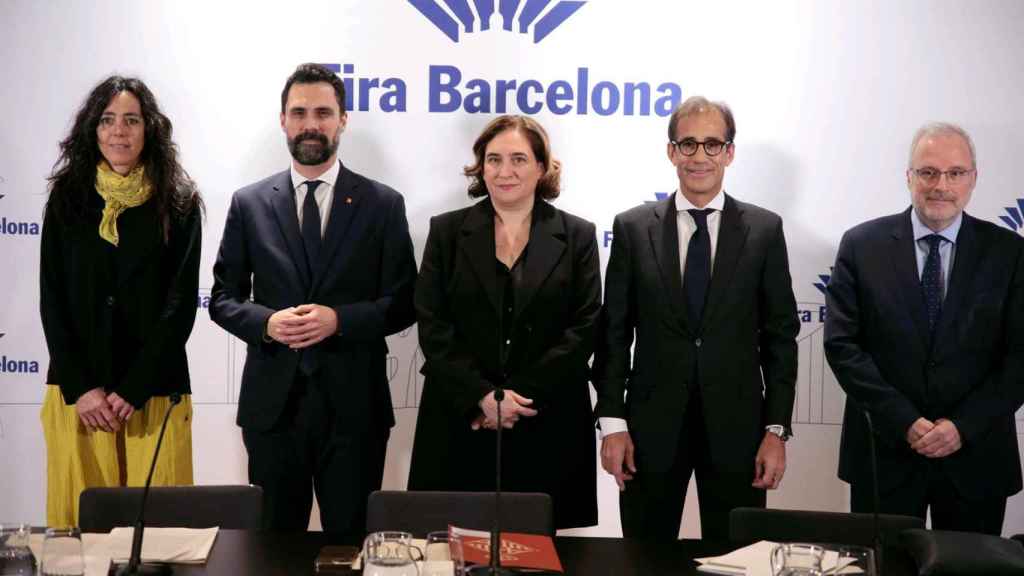 La presidenta de la Cámara de Barcelona, Mònica Roca; el conseller de Empresa y Trabajo, Roger Torrent; la alcaldesa de Barcelona, Ada Colau; el presidente de Fira de Barcelona, Pau