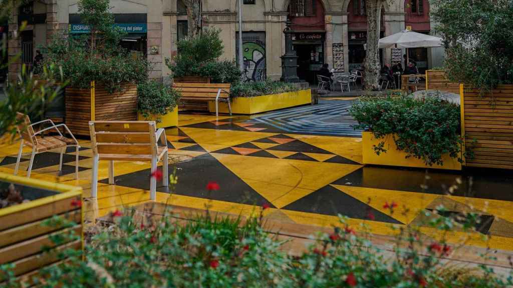 Elementos de urbanismo táctico en Barcelona / AJ BCN