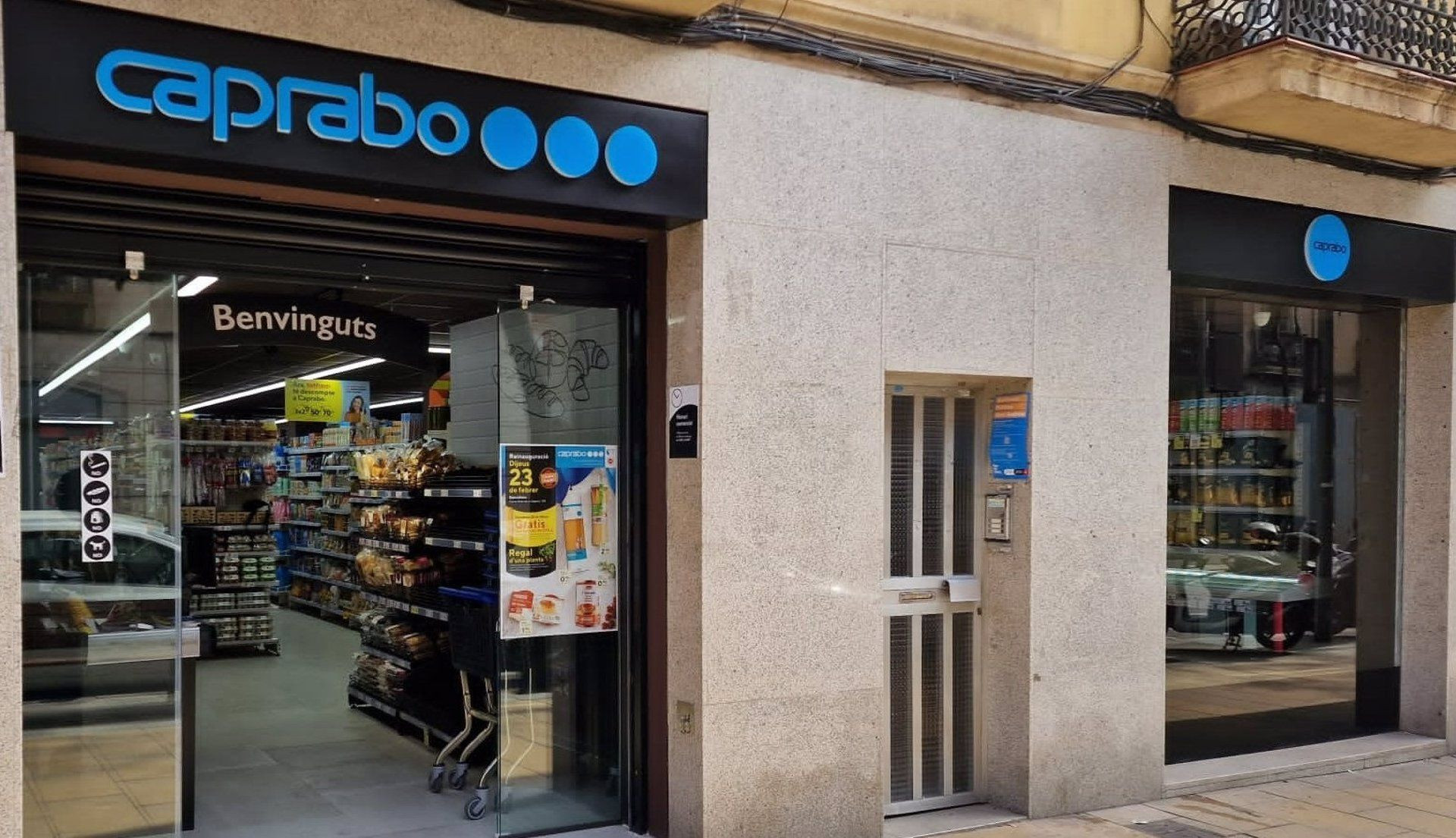 Supermercado de Caprabo en el barrio de La Sagrera de Barcelona / CAPRABO