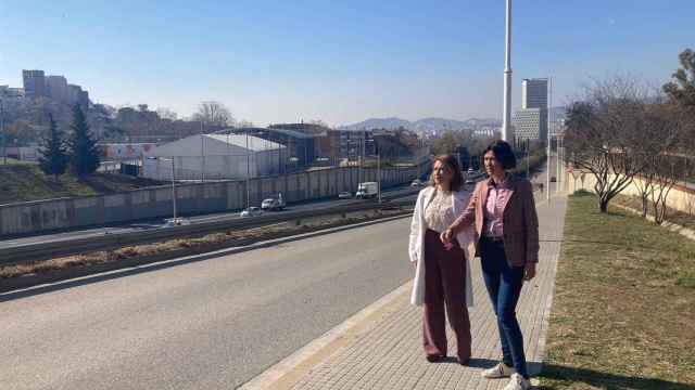 Raquel Sánchez y Núria Parlon en el tramo de la B-20 de Santa Coloma / EUROPA PRESS