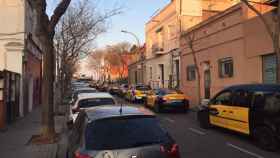 La calle de Gran Vista de Barcelona, colapsada por taxis que se dirigen a los búnkeres / CEDIDA