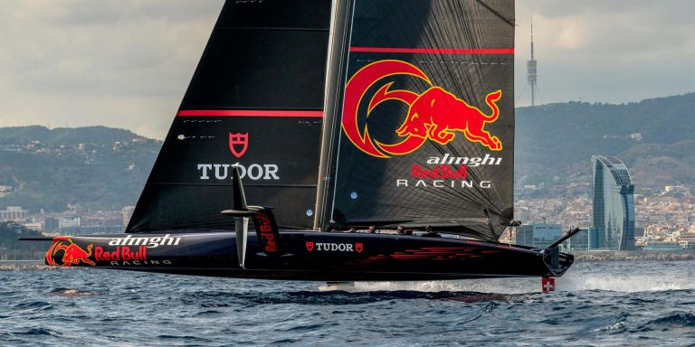 Embarcación de Alinghi Red Bull Racing en Barcelona / EFE