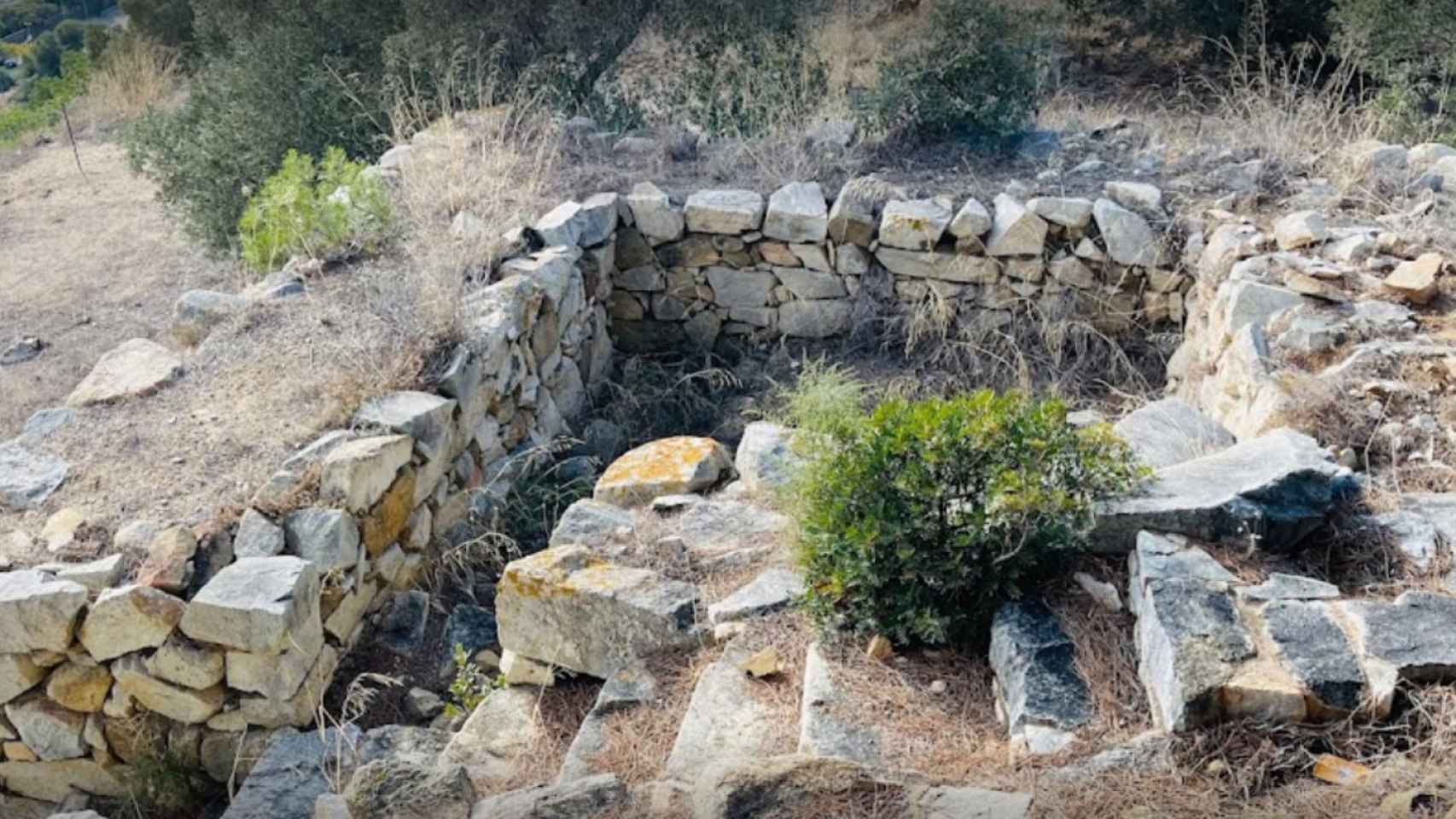 Restos del poblado ibérico del Turó d'en Boscà / GOOGLE