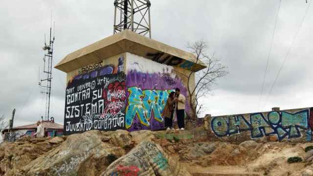 Los búnkers del Carmel con graffitis / VALENTS