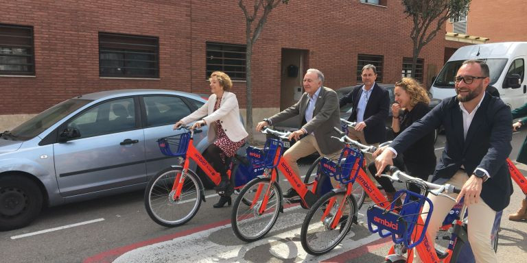 Autoridades de municipios metropolitanos prueban el servicio de AMBici / METRÓPOLI - RP