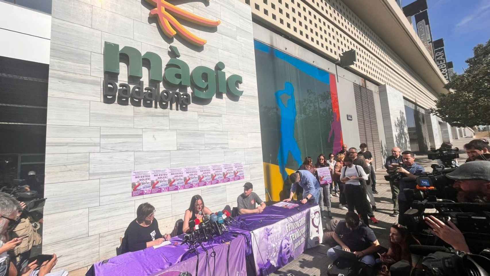 Rueda de prensa convocada en el Màgic ante la oleada de agresiones / METRÓPOLI - AV