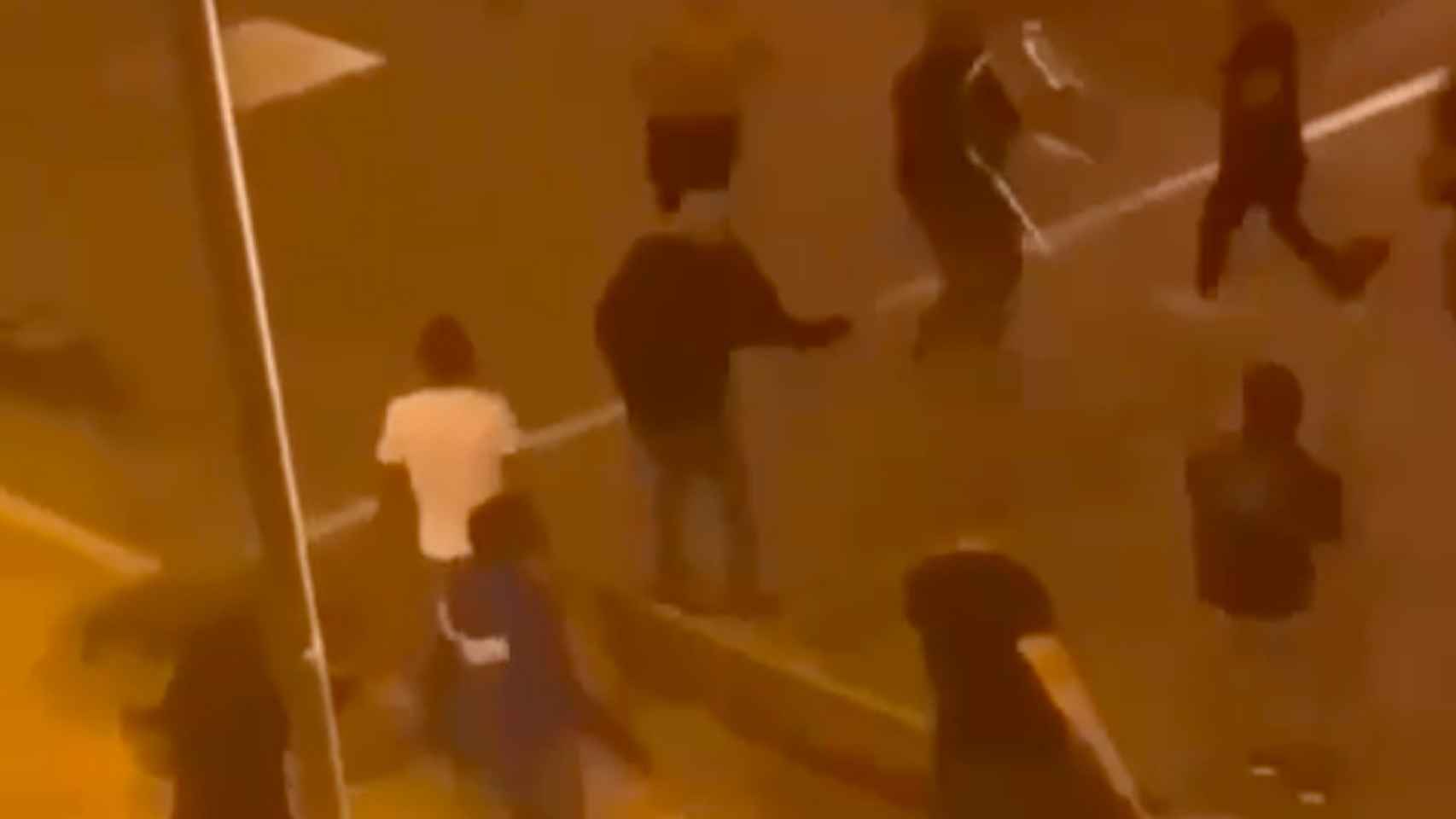 Decenas de personas protagonizan una pelea multitudinaria en Badalona / CEDIDA