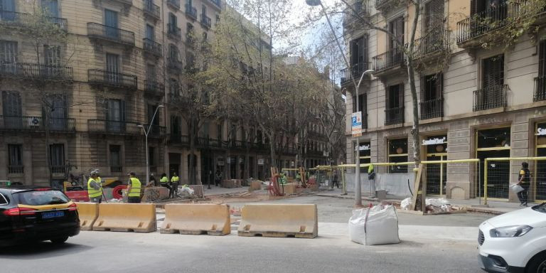 Obras de la 'superilla' del Eixample / ANDONI BERNÁ - METRÓPOLI