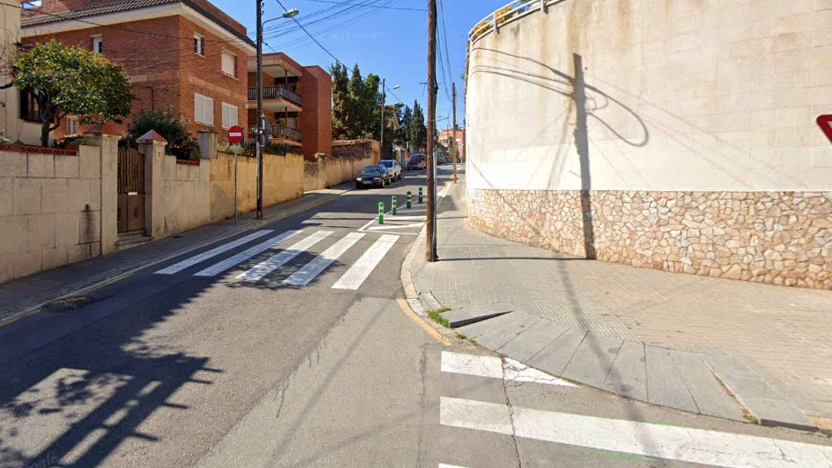 Confluencia de las calles de Miquel dels Sants Oliver y de Josep Yxart / MAPS