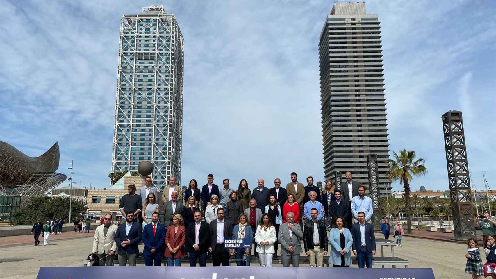 Los integrantes de la lista de Valents al Ayuntamiento de Barcelona, con Eva Parera al frente / EP