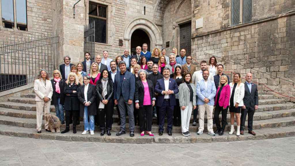 El candidato a la alcaldía, Daniel Vosseler, junto al resto de miembros de la lista de BCN Ets Tu / BCN ETS TU