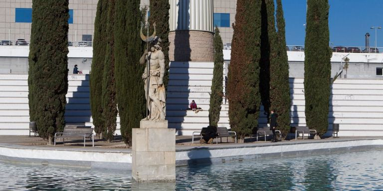 Escultura de Neptuno en el parque de la Espanya Industrial / AJ BCN