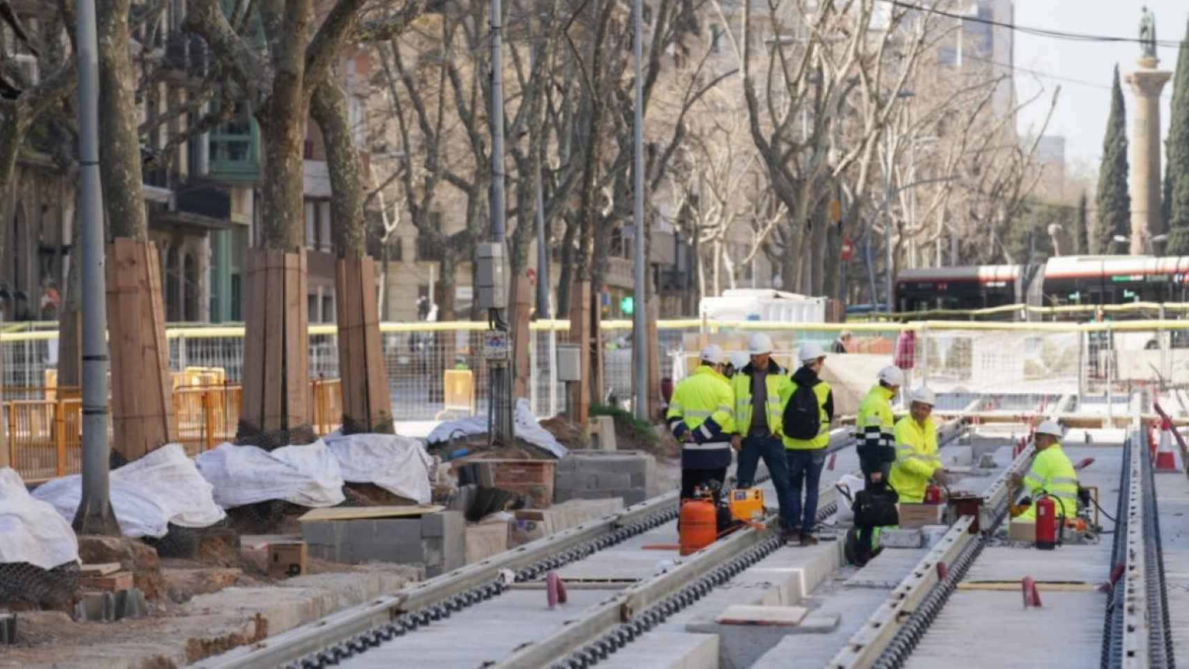 Obras en la plaza de Mossèn Jacint Verdaguer / AYUNTAMIENTO DE BARCELONA