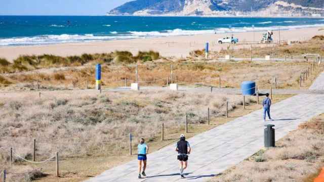 Paseo marítimo de la playa de Castelldefels