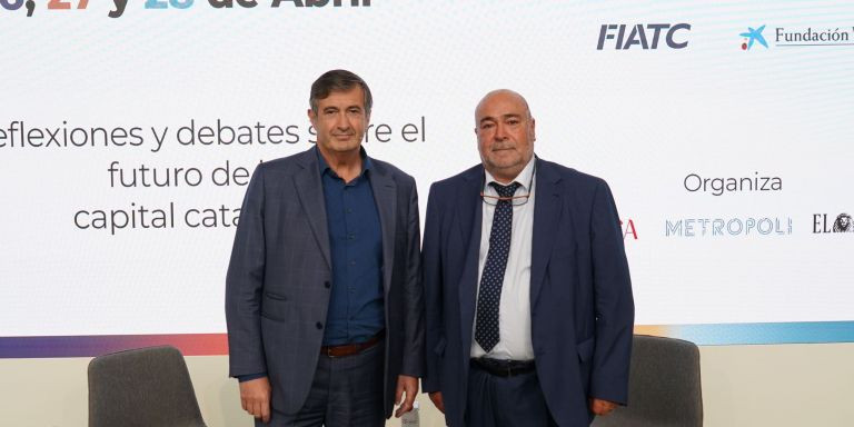 Xavier Salvador, CEO de GMG, y Jordi Juan, director de 'La Vanguardia', durante el foro 'Desperta BCN!' / GALA ESPÍN