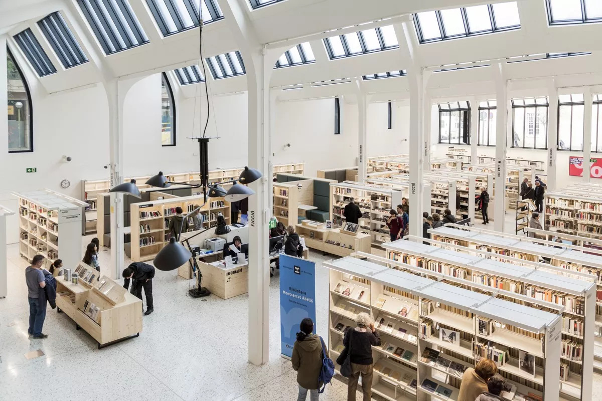 Biblioteca Montserrat Abelló en Les Corts