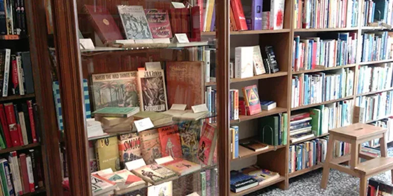 Hibernian Books
