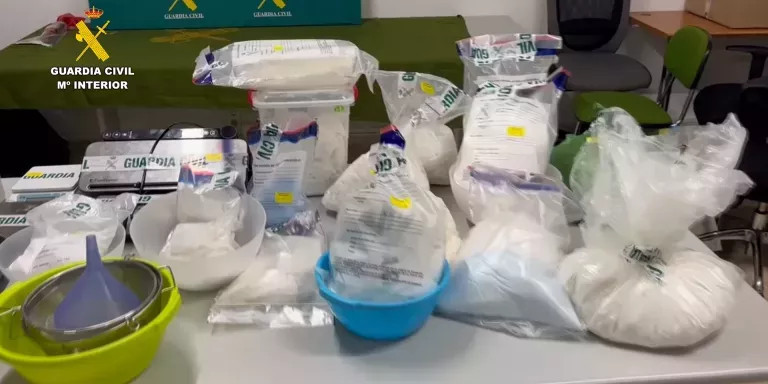 Una banda transportaba droga a Marruecos desde Barcelona : GUARDIA CIVIL