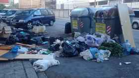 Basura acumulada en el barrio de El Remei de Badalona / TWITTER