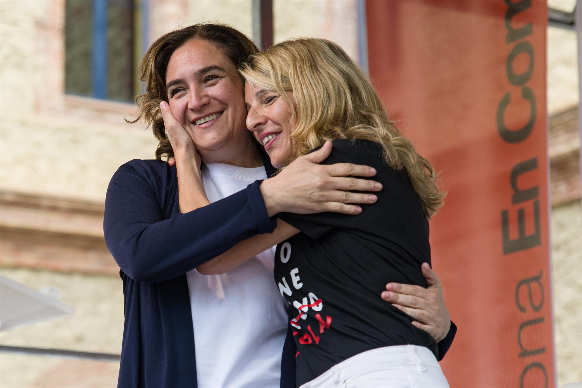 Ada Colau, en un acto de campaña junto a la vicepresidenta segunda del Gobierno, Yolanda Díaz / LORENA SOPENA (EP)