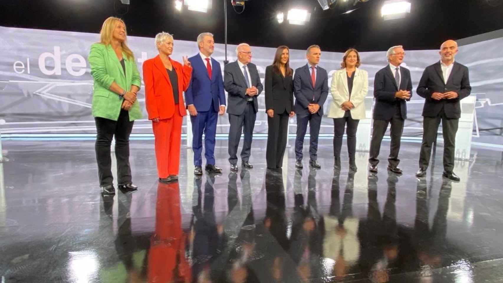 Los alcaldables de Barcelona Eva Parera (Valents), Anna Grau (Cs), Jaume Collboni (PSC), Ernest Maragall (ERC), Ada Colau (BComú), Xavier Trias (Junts), y Daniel Sirera (PP), en el debate electoral