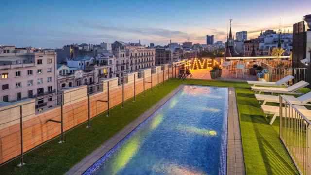 Terraza del Hotel Occidental Diagonal en Barcelona / HOD