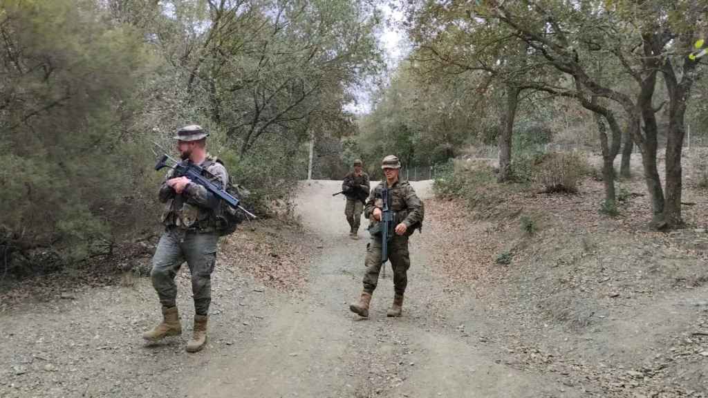 Un grupo de militares en la sierra de Collserola / @Collserolapais1