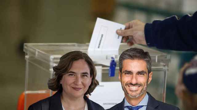 Ada Colau (Barcelona en Comú) y Gonzalo de Oro-Pulido (Vox) con una urna de fondo / FOTOMONTAJE METRÓPOLI