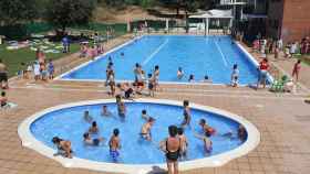 Piscina cooperativa d'aigues en Sant Cugat