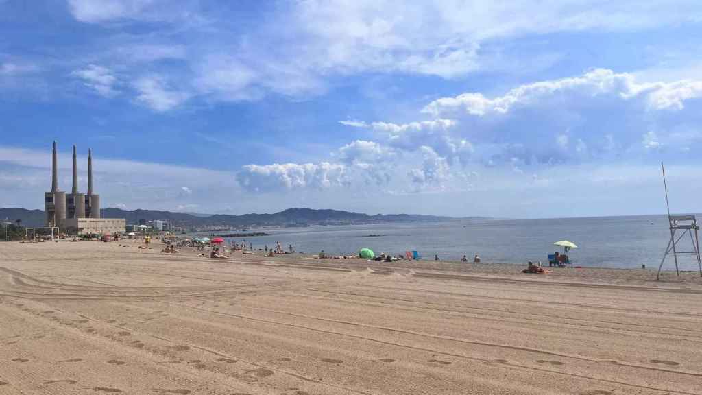 La playa del Fòrum de Sant Adrià / METRÓPOLI