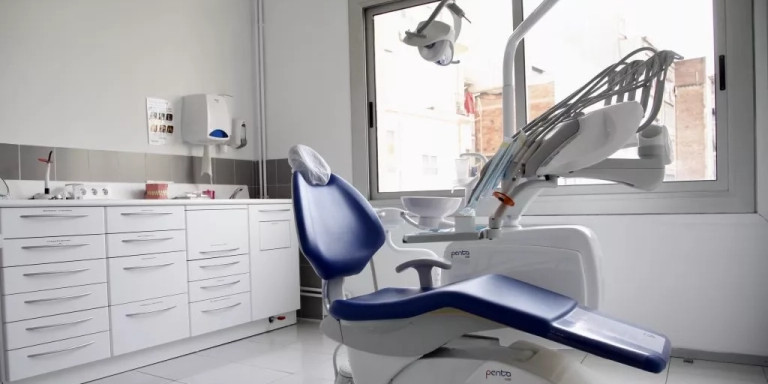 Consulta del dentista municipal antes de su veto / AJ BCN