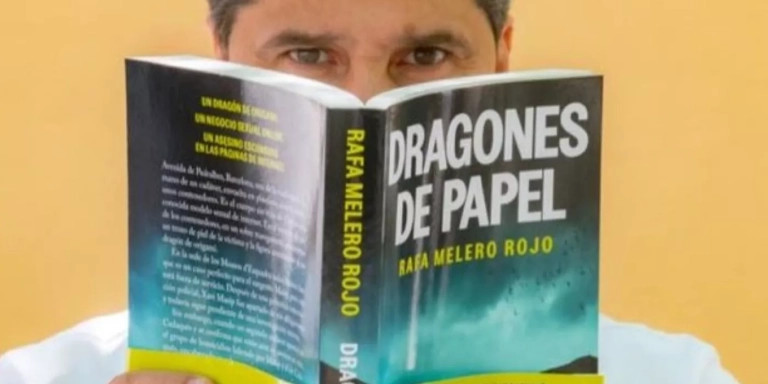 Rafa Melero con su séptima novela / CEDIDA