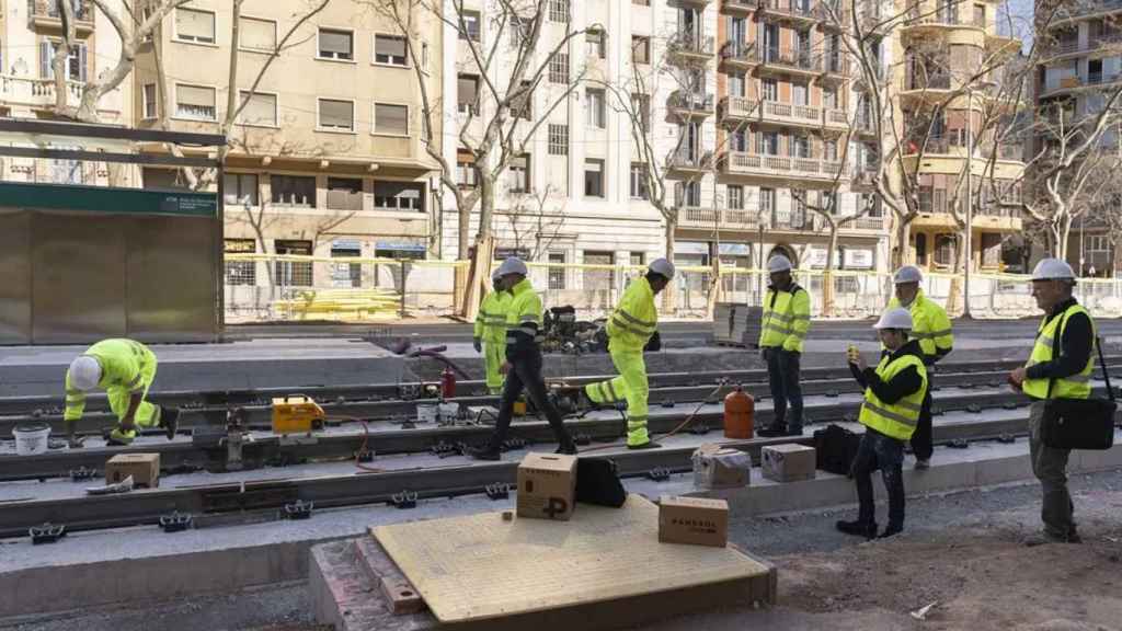 Obras del tranvía en Barcelona / AJ BCN