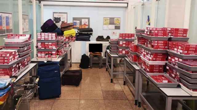Cajetillas de tabaco de contrabando intervenidas en el aeropuerto de Barcelona / GUARDIA CIVIL