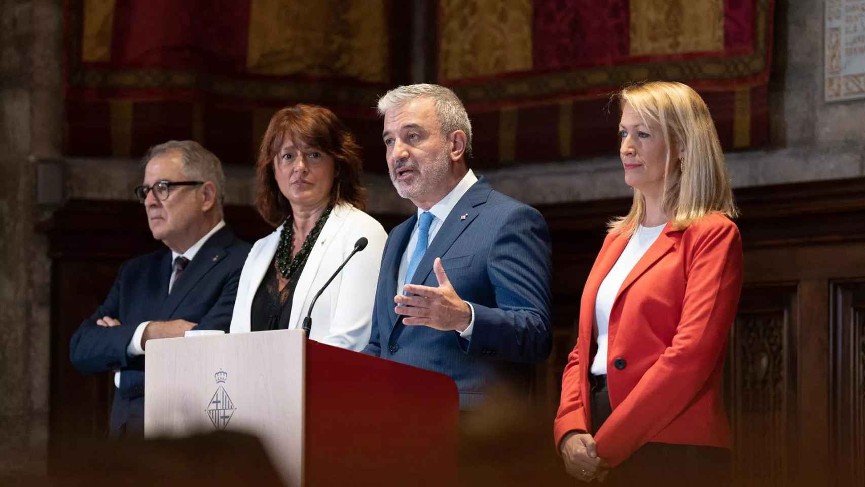 Jordi Valls, Laia Bonet, Jaume Collboni y Maria Eugènia Gay, en el Ayuntamiento de Barcelona / EUROPA PRESS