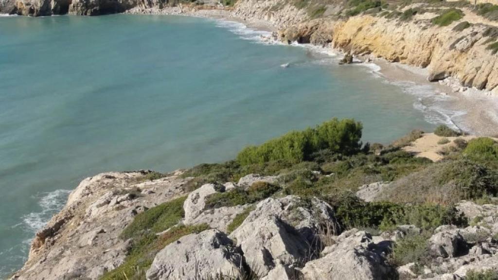 Cala de L'Home Mort de Sitges en una imagen de archivo