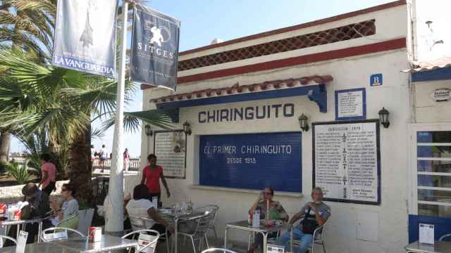 El Chiringuito, passeig de la Ribera (Sitges) / Wikimedia Commons