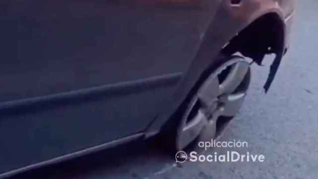 Un conductor circula sin ruedas en Sabadell / SOCIAL DRIVE