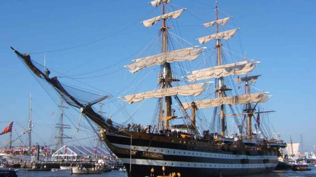 La embarcación Amerigo Vespucci / WIKIPEDIA