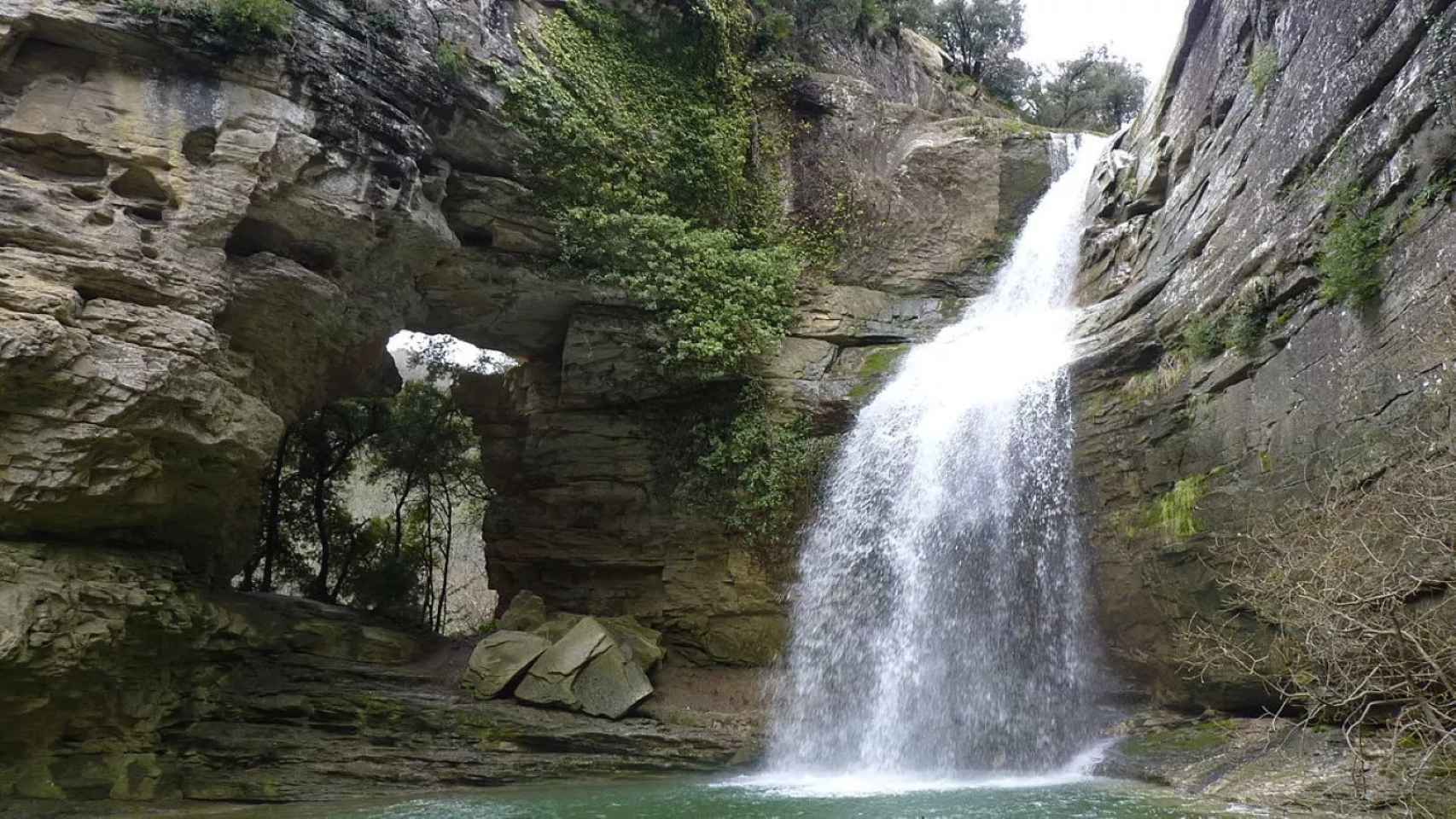 La cascada Foradada de Vic / WIKIMEDIA COMMONS