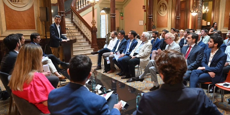 Alexander Salvador en el acto de constitución del Grupo Eulàlia, en el ICAB, con el resto de entidades / GE