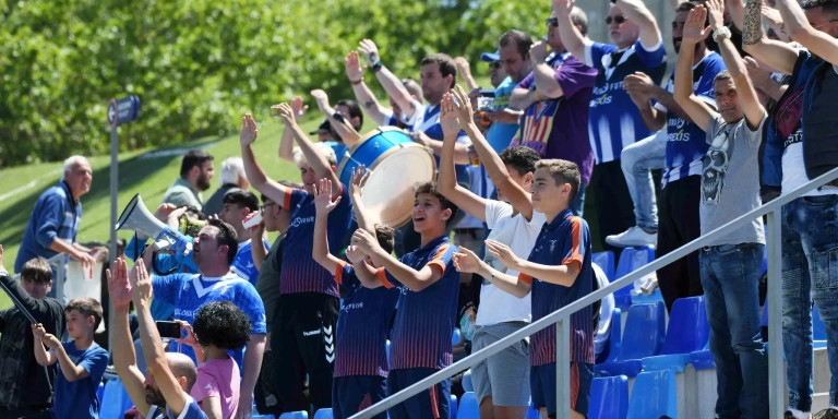 Afición del CF Badalona Futur / TWITTER