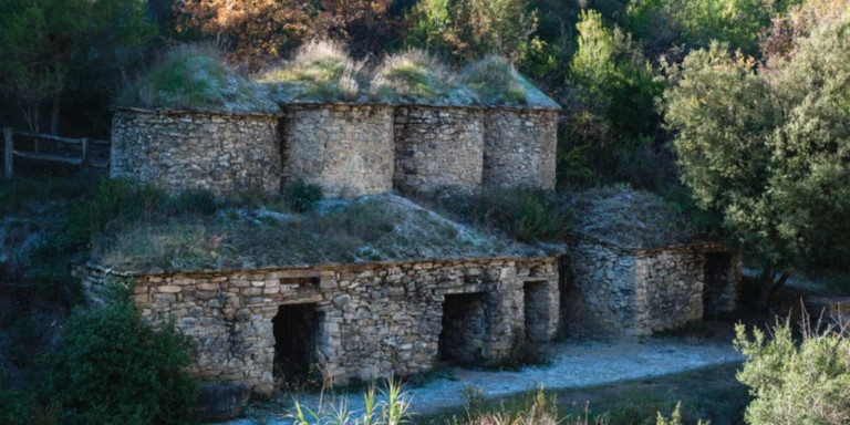 Antiguas casas de El Pont de Vilomara i Rocafort / TURISME