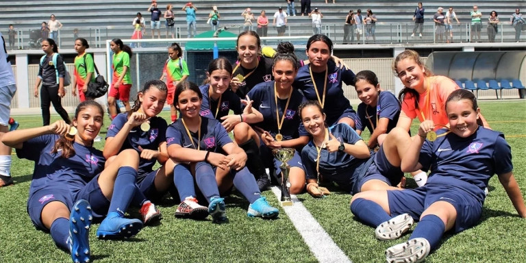 Un equipo de la Women's Soccer School Barcelona / CEDIDA