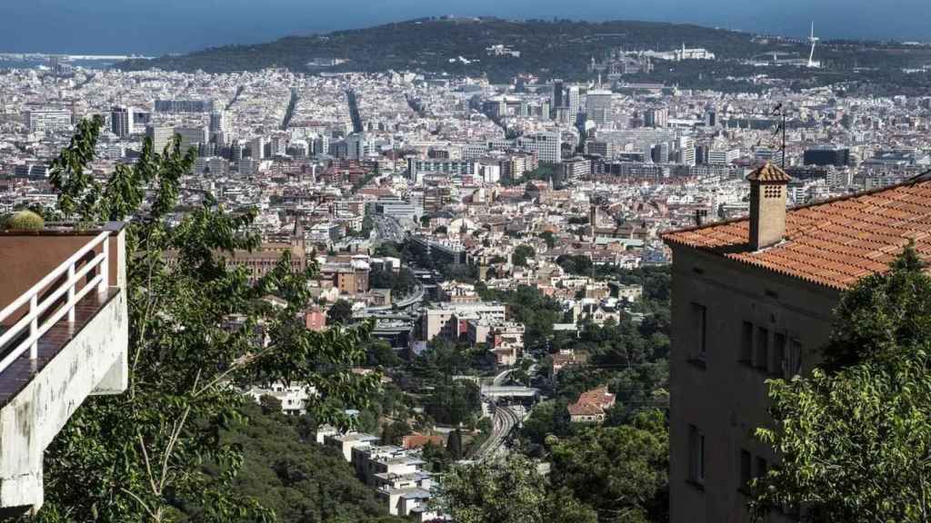 Vistas a Barcelona desde el Baixador del Funicular