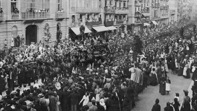 Funeral de Jacint Verdaguer en Barcelona en 1902 / ARCHIVO